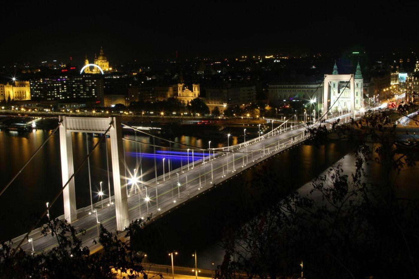 Bright Apartment In The Most Beautiful Street Of Budapest Vaci Street, Fashion Street Bagian luar foto