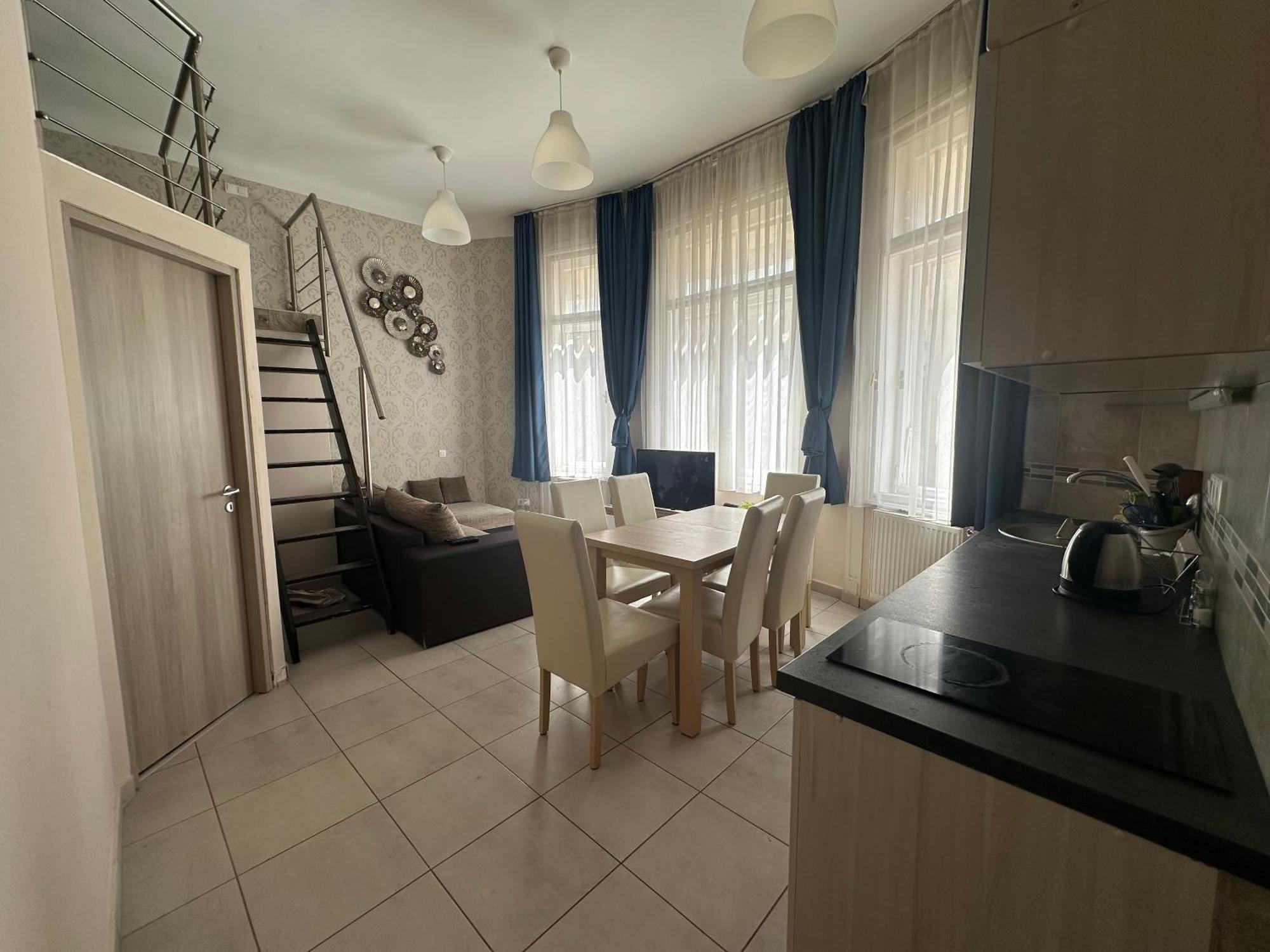Bright Apartment In The Most Beautiful Street Of Budapest Vaci Street, Fashion Street Bagian luar foto
