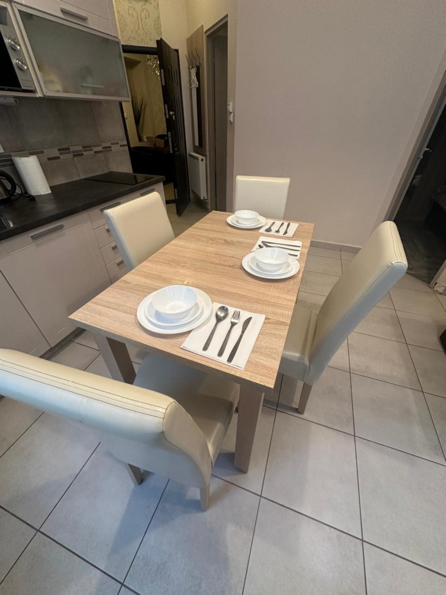 Bright Apartment In The Most Beautiful Street Of Budapest Vaci Street, Fashion Street Bagian luar foto